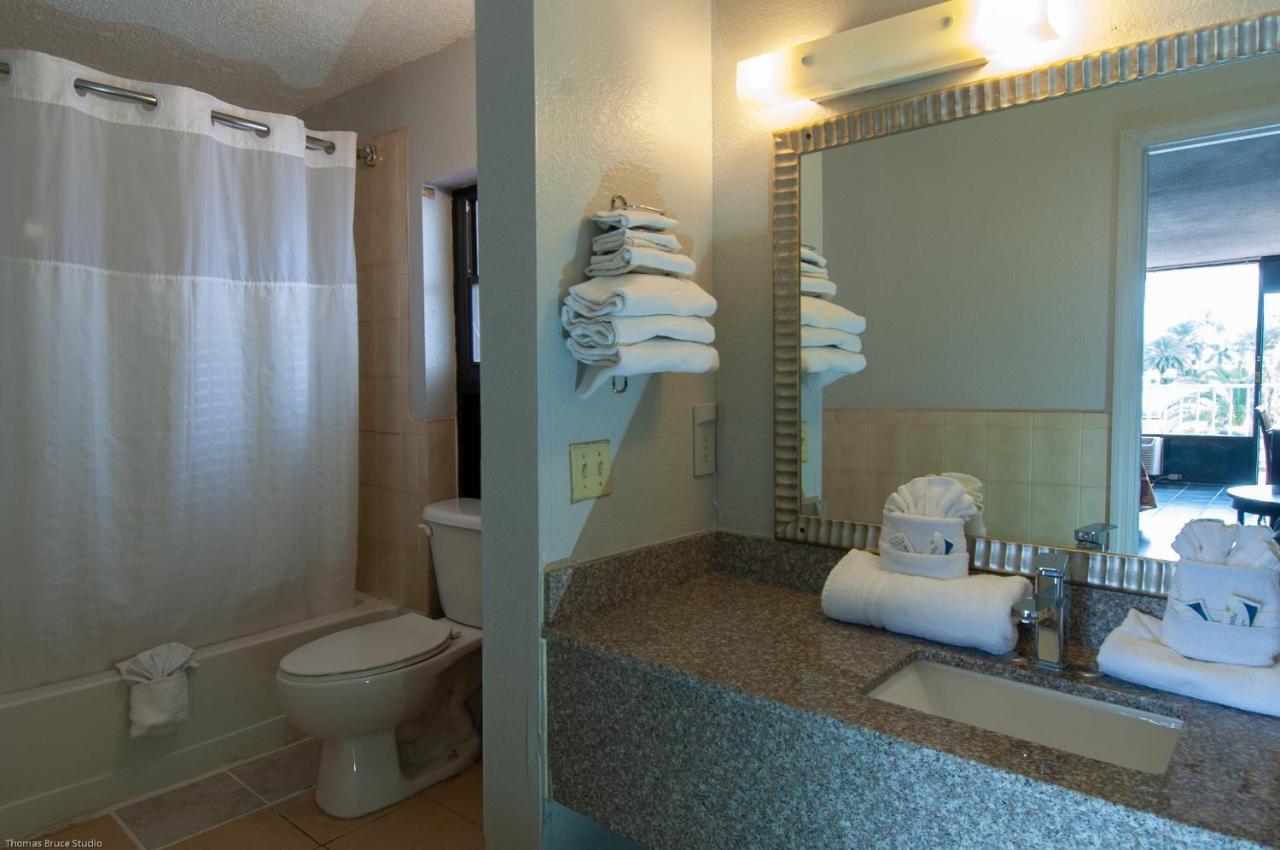 Express Inn & Suites - 5 Miles From St Petersburg Clearwater Airport Экстерьер фото